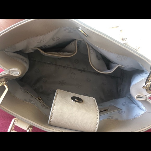 Tory Burch Hand Bag - Picture 9 of 12